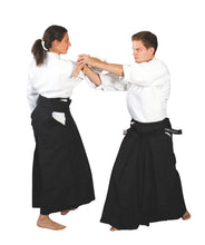 Cargar imagen en el visor de la galería, HAKAMA NEGRA PARA AIKIDO O KENDO