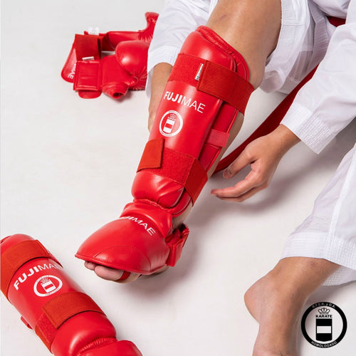ESPINILLERA ADVANTAGE CON EMPEINE DESMONTABLE KARATE ROJO RFEK FUJIMAE