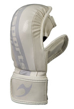 Cargar imagen en el visor de la galería, GUANTES MMA SPARRING &quot;ASSASIN&quot; CARBÓN JUSPORTS BLACK