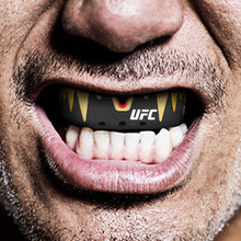 Cargar imagen en el visor de la galería, BUCAL OPRO PLATINUM LEVEL UFC SENIOR - FANGS