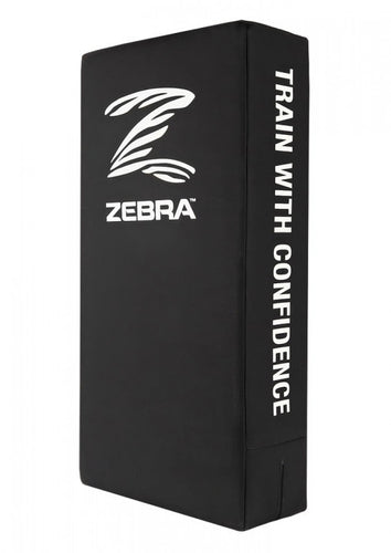 ESCUDO DE GOLPEO ZEBRA PERFORMANCE  PU, APP. 75X35X15 CM